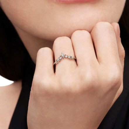Ring mit einem Stern-Diadem Zirkonia