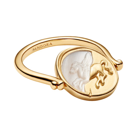 Vergoldeter Medaillon Ring mit Pegasus