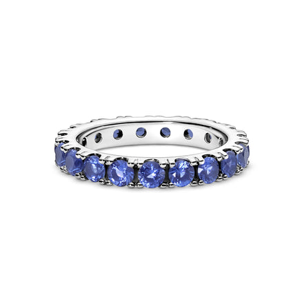 Ring mit blauen Kristallen