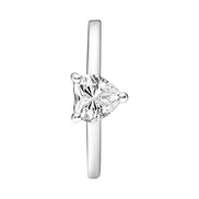 Ring mit einem Zirkonia-Herz