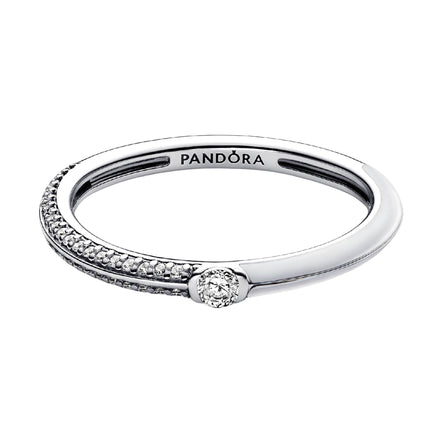 Ring mit Zirkonia und weißer Emaille