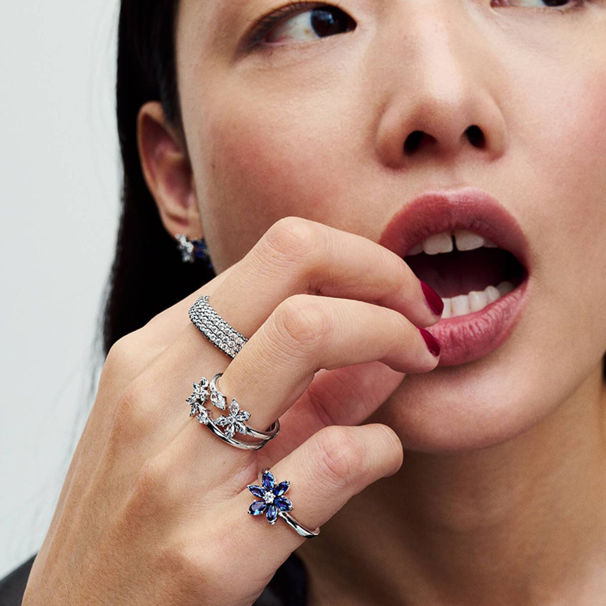 Ring mit einer Blattgruppierung