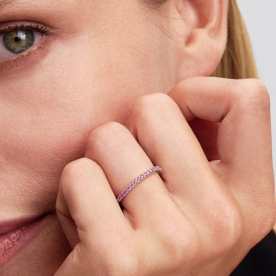 Ring pinkes Band silbefarben