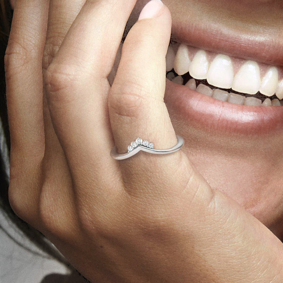 Ring mit Diadem aus Zirkonia