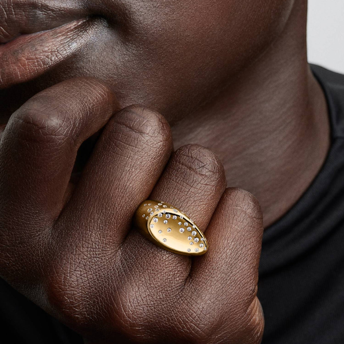ESSENCE Siegelring Oval Zirkonia Vergoldet