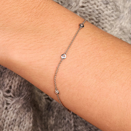 Armband aus 585er Weißgold mit 5 Zirkonia 3,4 mm