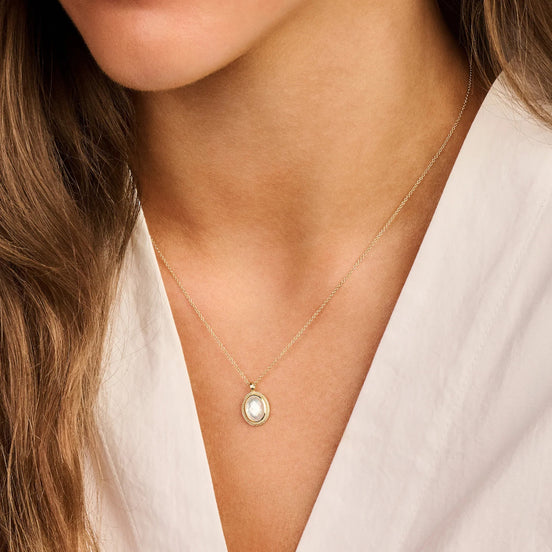 Halskette 585er Gelbgold Perlmutt und Quarz
