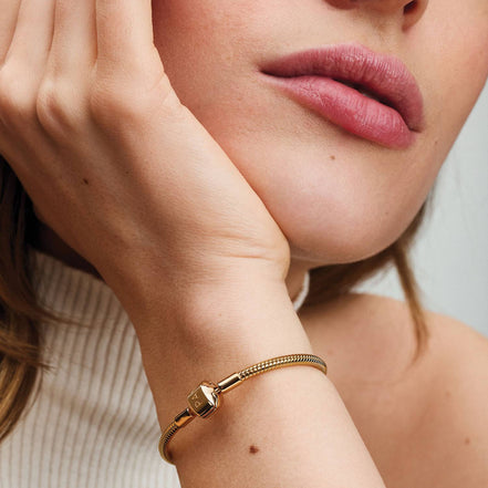 MOMENTS Armband Schlangenmuster Vergoldet