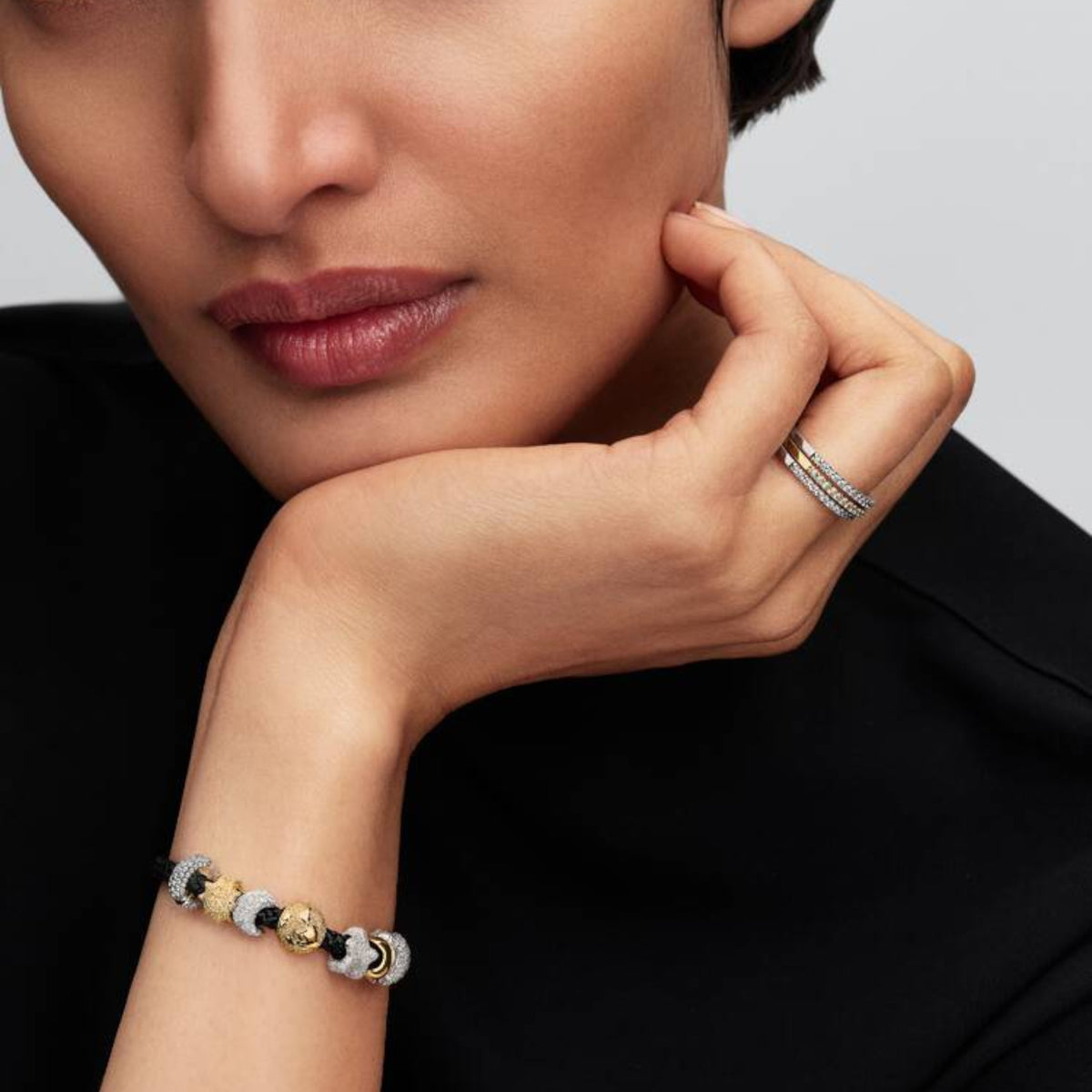 MOMENTS Armband schwarze Kordel