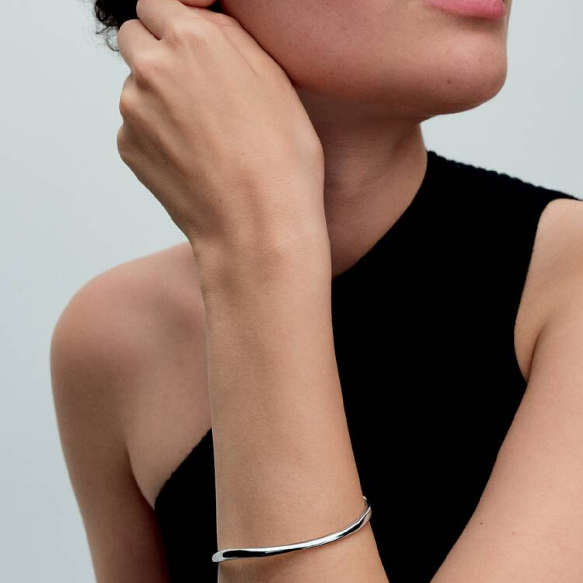 ESSENCE Armreif organisch Silber