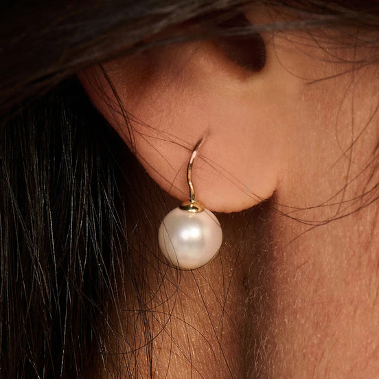 Ohrhänger aus 585er Gold mit Swarovski-Perle 8mm