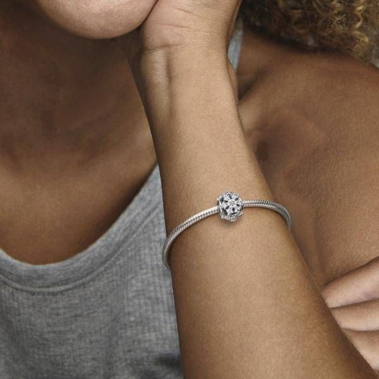 Charm Timeless funkelnde Blättergruppierung Silber