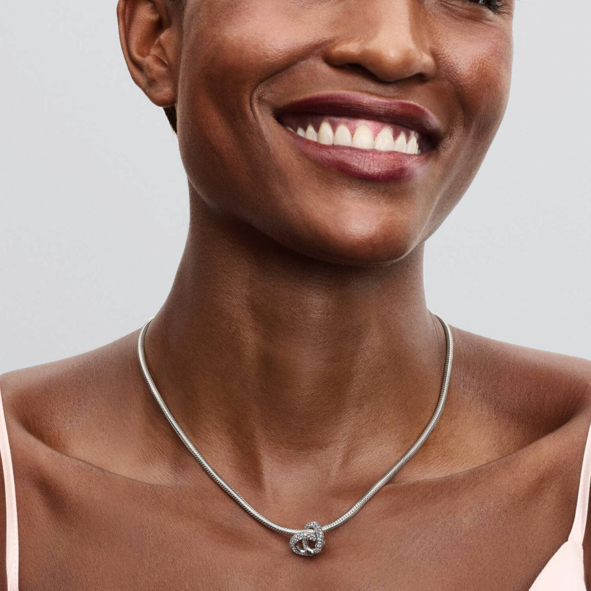 Charm Unendlichkeitsknoten mit Zirkonia