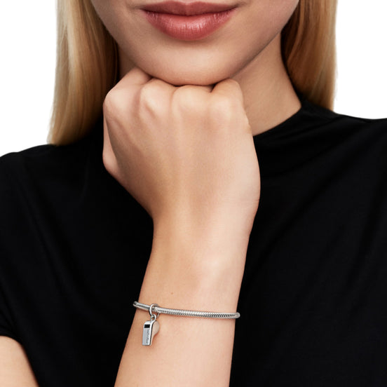 Schiedsrichter Pfeife Charm