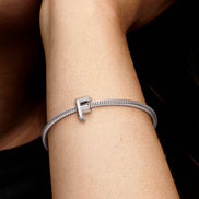 MOMENTS Charm Buchstabe F Silber
