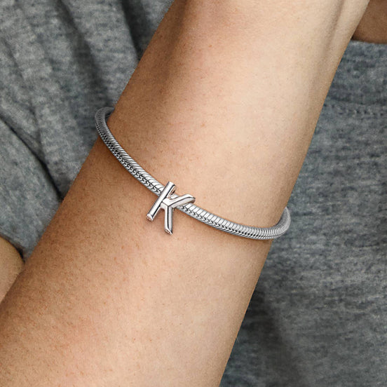 MOMENTS Charm Buchstabe K Silber