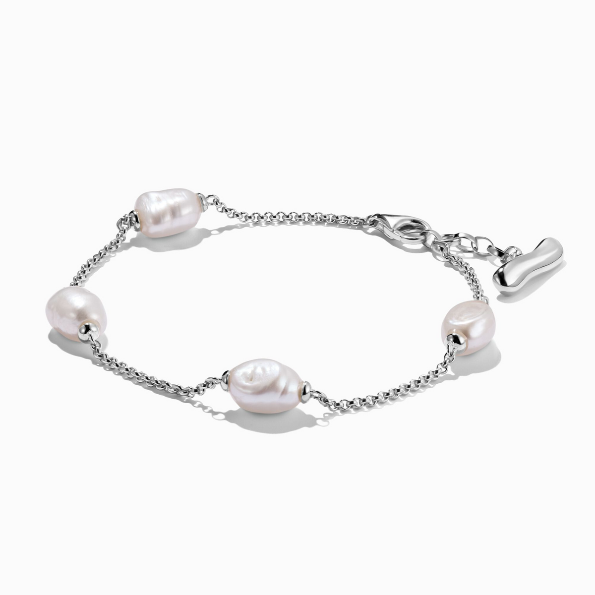 Armband mit Perlen silber