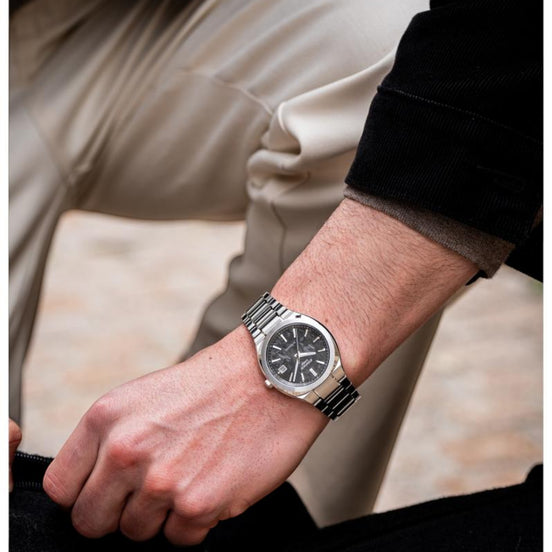 Herrenuhr silberfarben schwarz