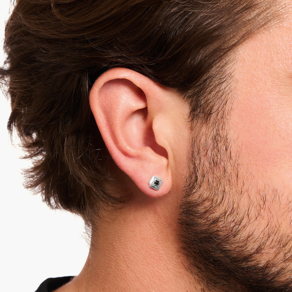 Einzel-Ohrstecker mit Stein