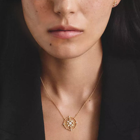 Kette mit Anhänger Talisman Zirkonia goldfarben