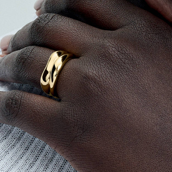 ESSENCE Ring organisch stapelbar vergoldet