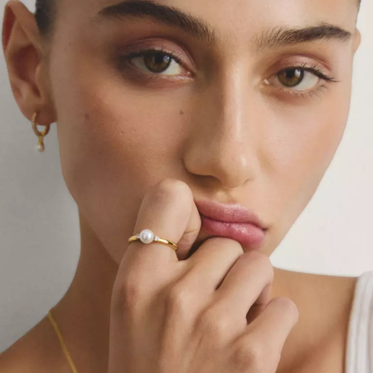 Ring Zirkonia und Perle Vergoldet